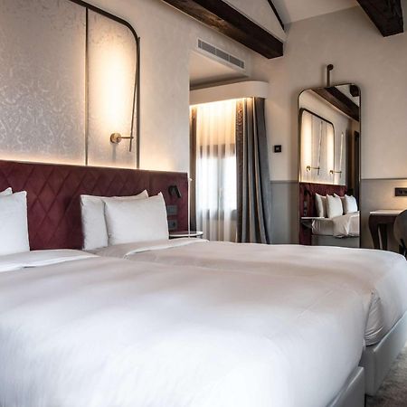 Radisson Collection Hotel, Palazzo Nani Venedig Exteriör bild Deluxe room