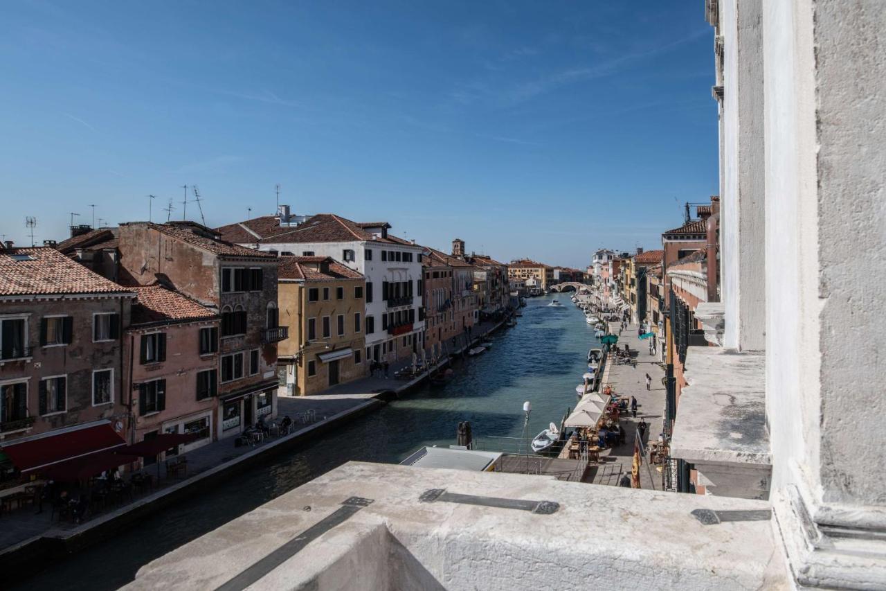 Radisson Collection Hotel, Palazzo Nani Venedig Exteriör bild The Canal Vena