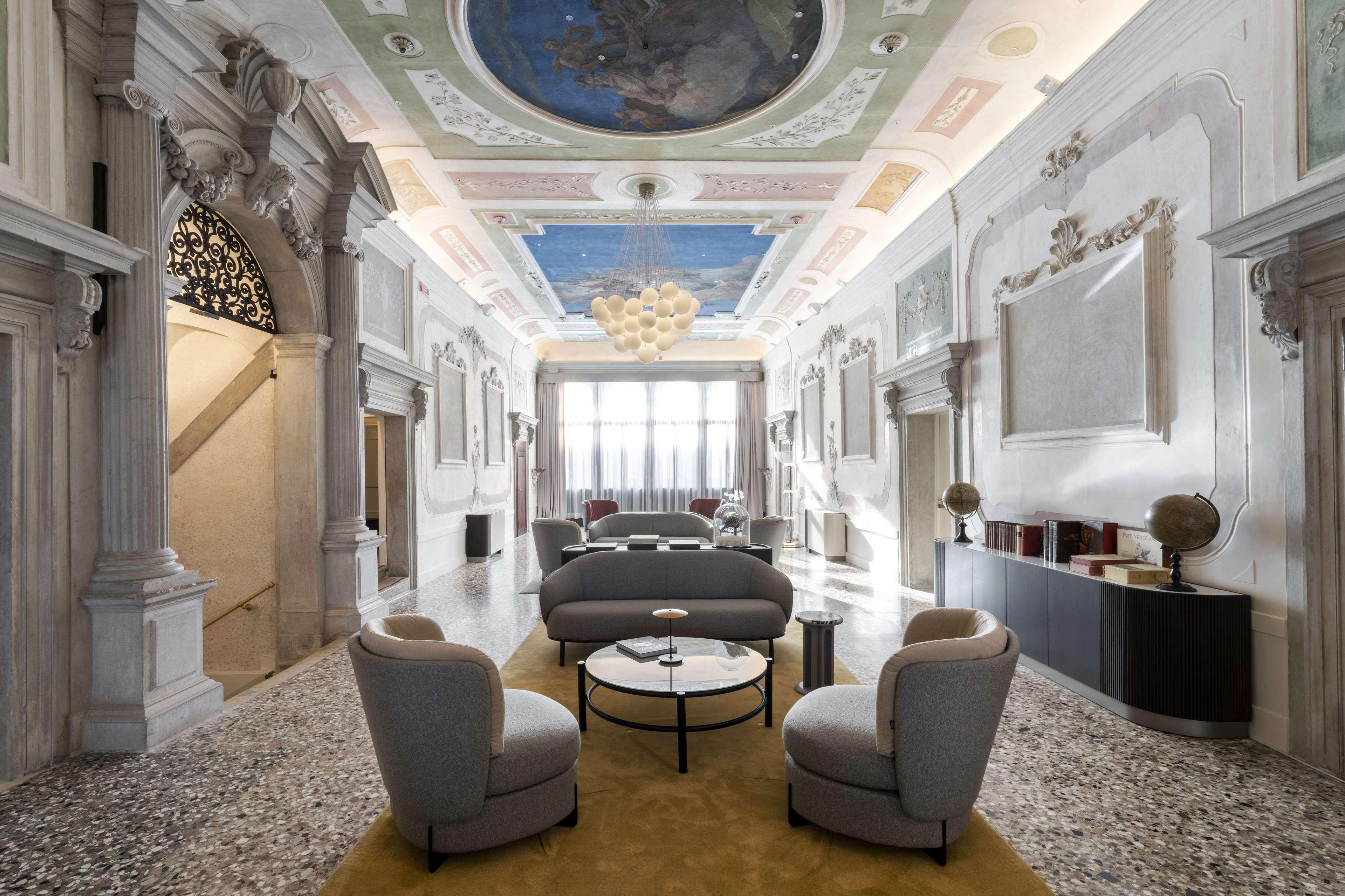 Radisson Collection Hotel, Palazzo Nani Venedig Exteriör bild The Library